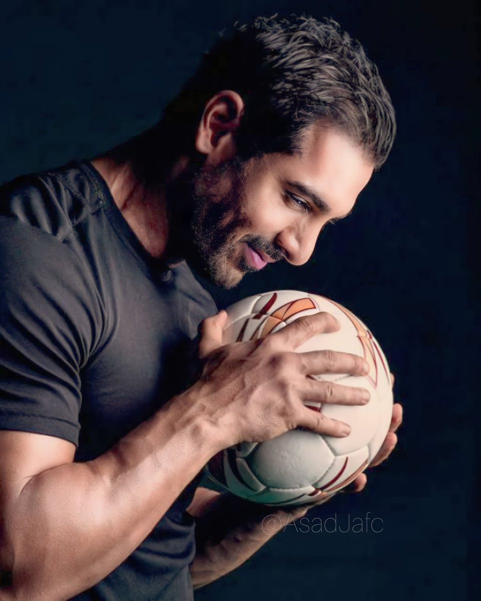 AsadJafc's tweet photo. Football Lover ⚽😍❤️🤗
@TheJohnAbraham @NorthEastUtd 
,
@asadnawaz94 @JohnAbrahamCLUB @JohnAbraham_On @VenetiaSarll #NorthEastUnitedFc #JohnAbraham https://t.co/LetrqqSqfV