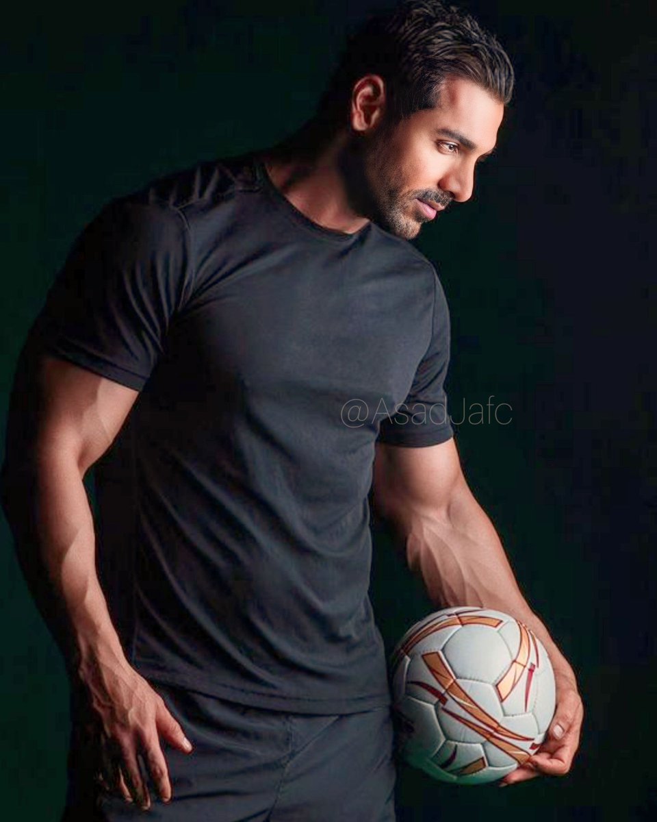 AsadJafc's tweet photo. Football Lover ⚽😍❤️🤗
@TheJohnAbraham @NorthEastUtd 
,
@asadnawaz94 @JohnAbrahamCLUB @JohnAbraham_On @VenetiaSarll #NorthEastUnitedFc #JohnAbraham https://t.co/LetrqqSqfV