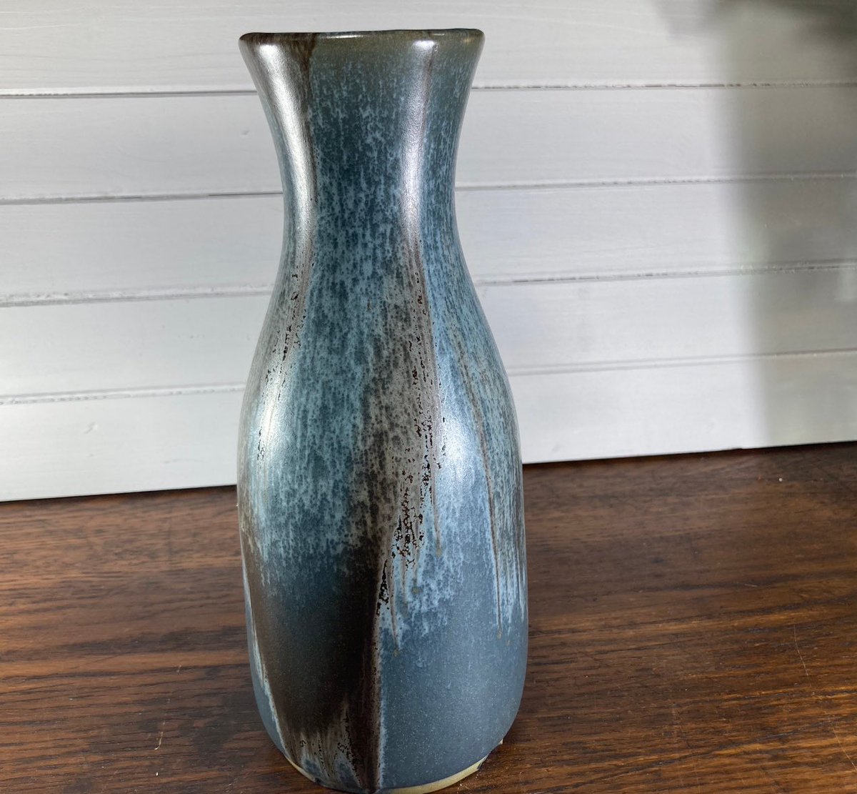 DeesGems's tweet photo. Stunning Blue Vase For CA$90
Get it Now!
https://t.co/5B52BUdkST
-
-
-
#Etsy #EtsyShop #EtsyVintageShop #Vase #BlueMountainPottery #Ceramic #CeramicVase #Retro #RetroVase #RetroCeramic #RetroCeramicVase #Vintage #VintageVase #VintageCeramic #VintageCeramicVase #Deesnewoldgems https://t.co/6Pm0oqCxhu