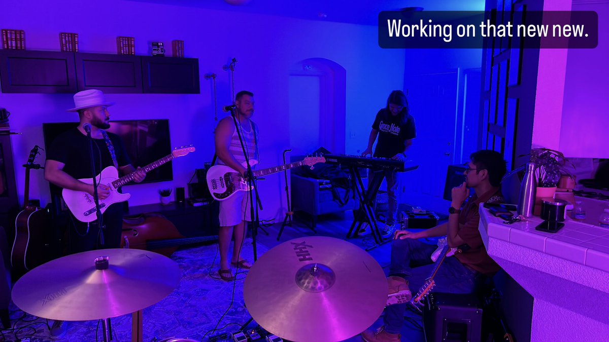 Macondo_Band's tweet photo. #BandPractice https://t.co/ZPuwRqWpV9