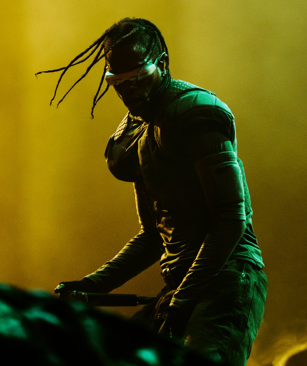 ComplexMusic's tweet photo. MODERN JAM 🎵

PRODUCED BY TRAVIS SCOTT &amp; GUY-MANUEL DE HOMEM-CHRISTO 💿 https://t.co/vwebORSzZU