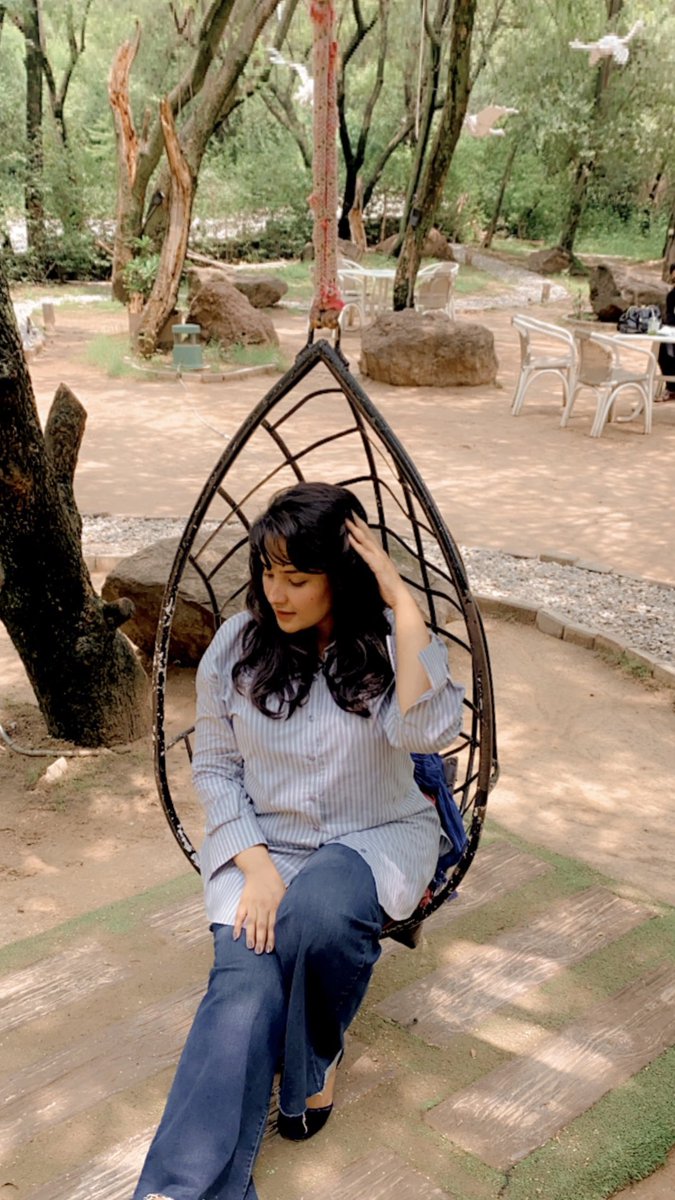 ہم کیوں چلیں اس راہ پر جس راہ پر سب چلیں