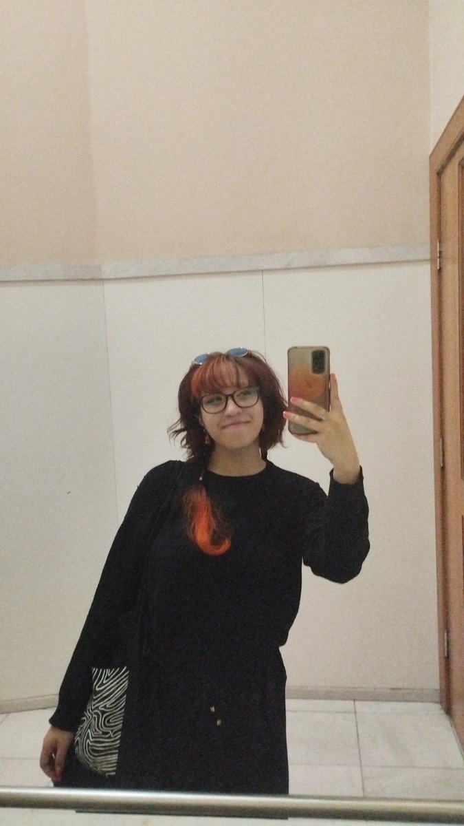 julha™ tweet media