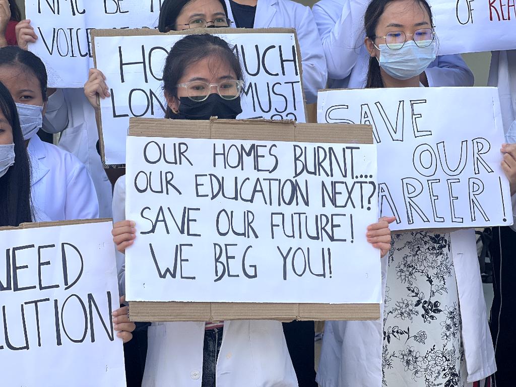 jeegujja's tweet photo. "The administration restarted classes for those in the valley, but has not reached out to us once."

Kuki-Zo students were expected to protest Thursday over classes restarting without them at Manipur University. "This is discrimination and unjust," organizers said. https://t.co/77xRWF1z8R