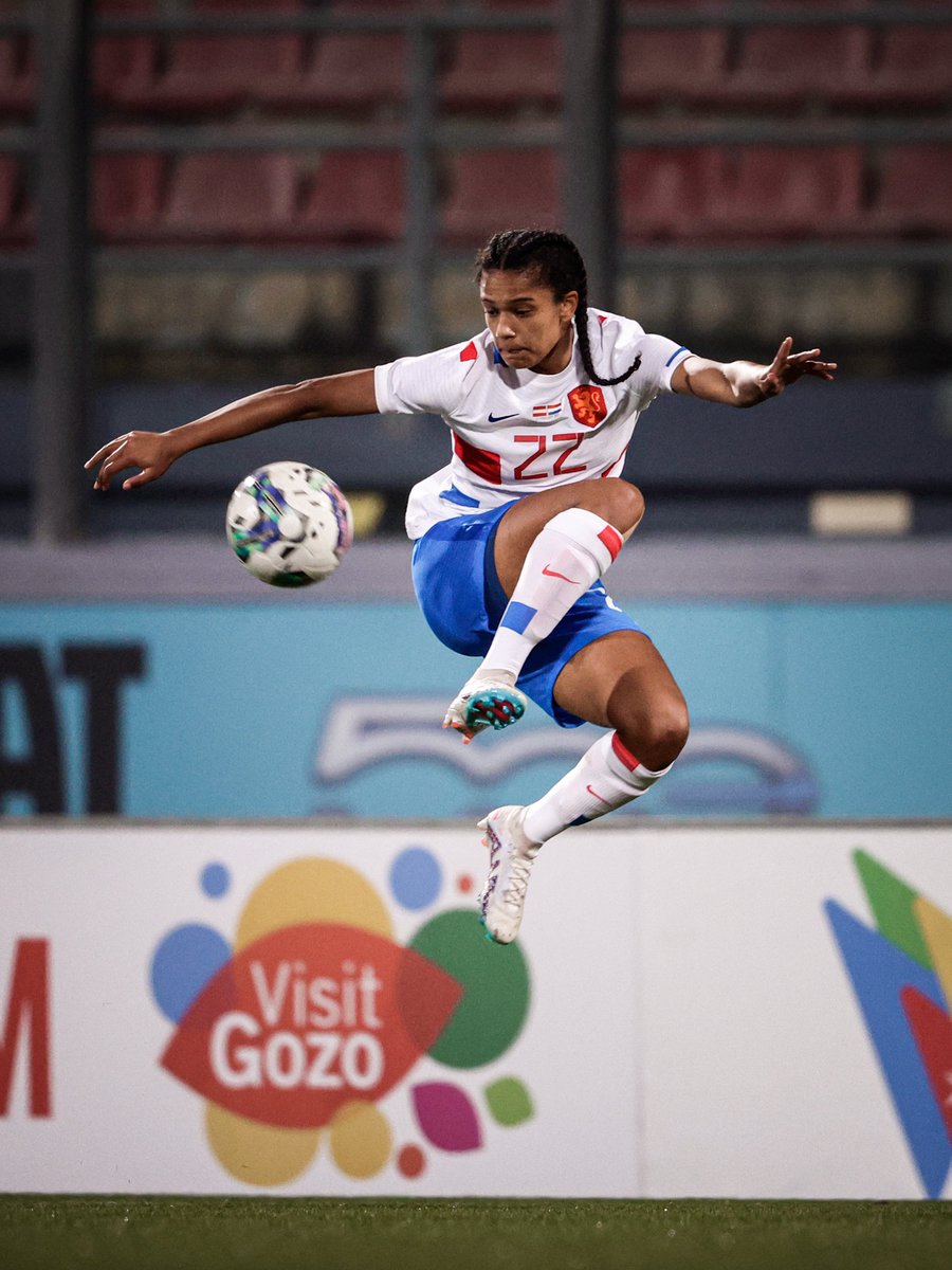 oranjevrouwen's tweet image. Esmee turned 2️⃣0️⃣ today! 🥳

#NothingLikeOranje