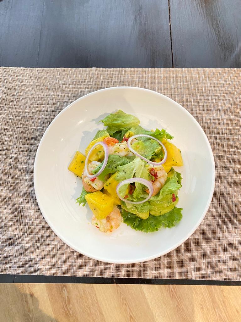 MoffatOfori's tweet photo. Mango prawn avocado salad https://t.co/Zq3NQEmpQO