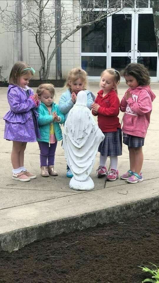 JustAdaugoijele's tweet photo. O Mother of the Word Incarnate, 
Despise not our prayers and petitions but in your mercy hear and answer us.
Amen

Queen of families,
Pray for us.. https://t.co/LpjLauX5W5