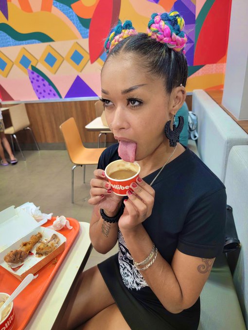 Crispy. 🔥 https://t.co/CUFArCAydl<a href="/tag/tbt"class="tags"><span>#tbt</span></a>