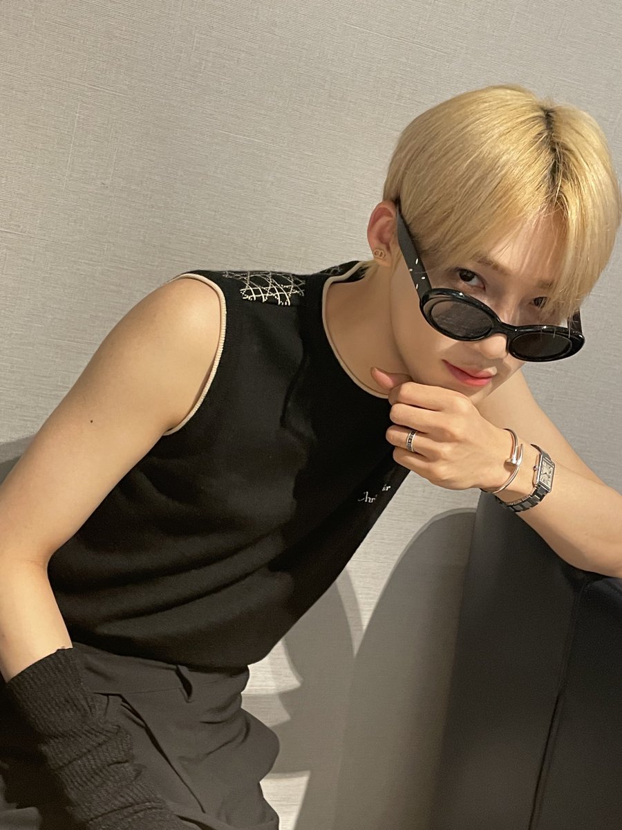 WE_THE_BOYZ's tweet photo. 조심히 다녀올게용🖤
#NewShot https://t.co/g71waLmtPw