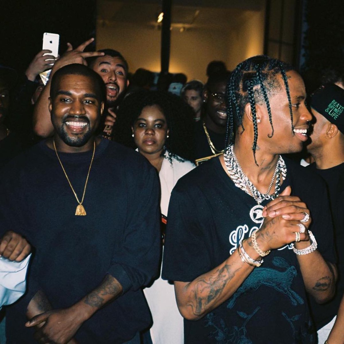 “I'm loyal b*tch, I got Ye over Biden”

— Travis Scott on ‘SKITZO’