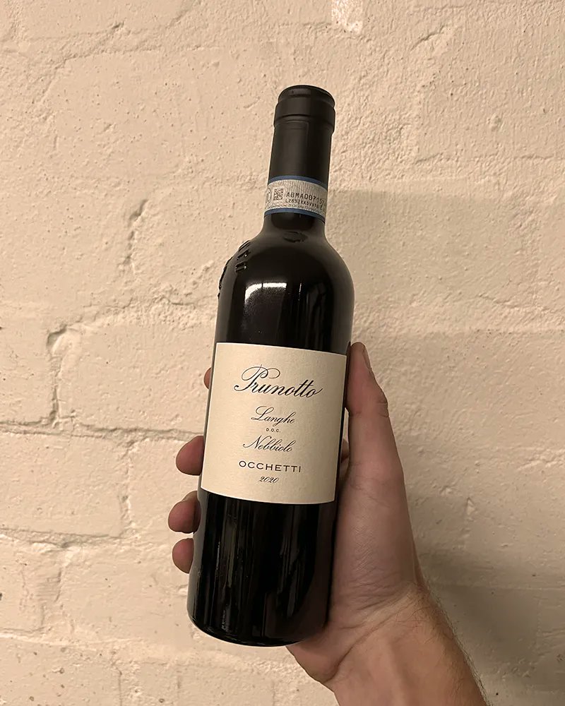 halfbottles's tweet photo. 100% Nebbiolo. 100% Awesome! This Prunotto Occhetti Langhe Nebbiolo is an excellent expression of the Nebbiolo grape and a great introduction to the wines of Piedmont. Selling for $27.20ea/dozen, it's a wine you must try! #halfbottles #piedmont #nebbiolo #langhe https://t.co/OPm3sQte2k