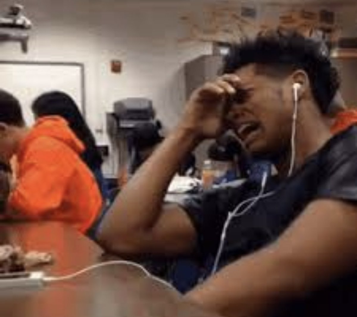 Just got done listening to Utopia. I am speechless. This is the best thing my ears have heard all year. I’m thankful God brought me into this earth so I could listen to Travis Scott Amen🙏🙏❤️