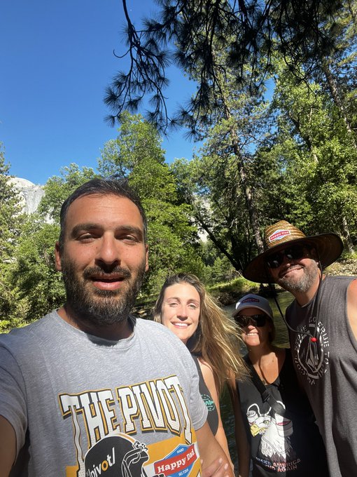 Decompressing in Yosemite. https://t.co/SJjLguwF2l