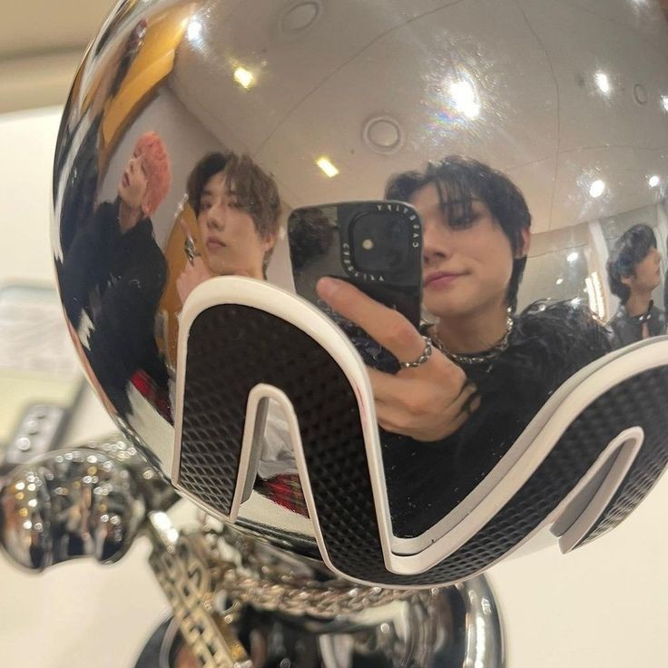 🍦... day ? 𓂅⋆

꒰ hi !! I'm kace and I'm looking for interactive moots + friends !! ꒱

𖤐 she / her
𖤐 filo / eng
𖤐 infp | minor 
𖤐 not new to #stantwt &amp; #kpoptwt
.... ✮ enha, txt, itzy, lssfm, bp, bts, skz, etc 
🗯 all fandoms are welcome !! 

♡ / ↻ are appreciated!!