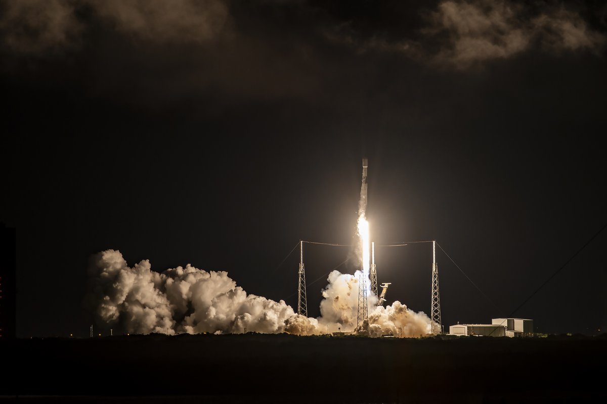 SpaceX's tweet photo. Falcon 9 launches 22 @Starlink satellites to orbit from Florida on SpaceX’s 50th mission of 2023! https://t.co/eGfwWHVkcj
