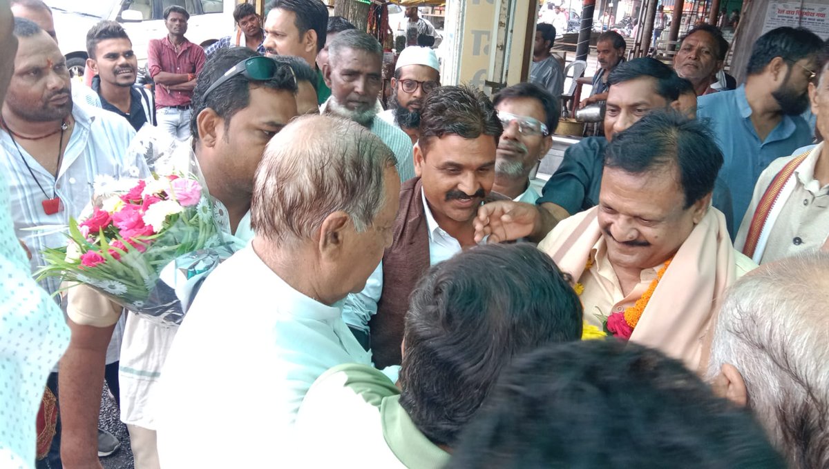 sajjanvermaINC's tweet photo. आज हरदा जाते समय रास्ते में रेहटी में कार्यकर्ताओं ने स्वागत रूपी स्नेह दिया। सभी का आभार।
#MadhyaPradesh #Congress #workers #Rehti #Harda #MP https://t.co/zOKIJTzryR