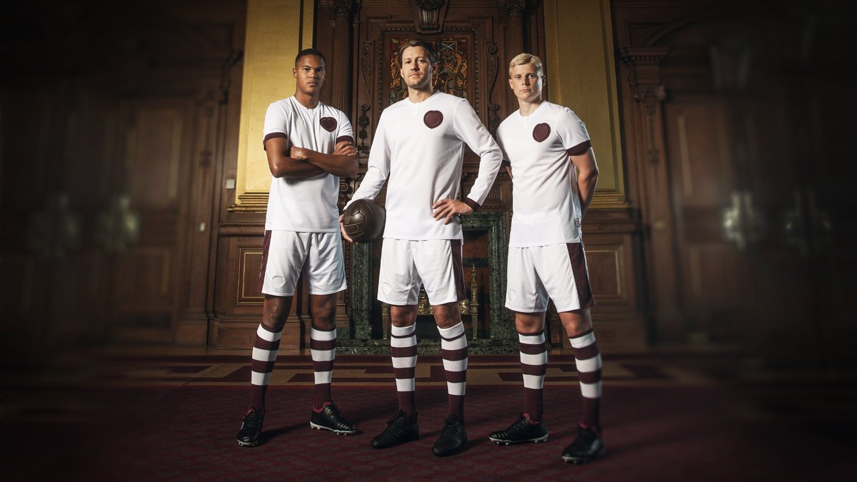JamTarts's tweet photo. 𝕋𝕙𝕖 𝕡𝕒𝕤𝕥 𝕞𝕖𝕖𝕥𝕤 𝕥𝕙𝕖 𝕡𝕣𝕖𝕤𝕖𝕟𝕥 ♥️ The 23.24 Third Kit will be available from 11am this morning.

You can shop instore or online at https://t.co/qvW5fFFzfJ https://t.co/ptqnpG7ig5