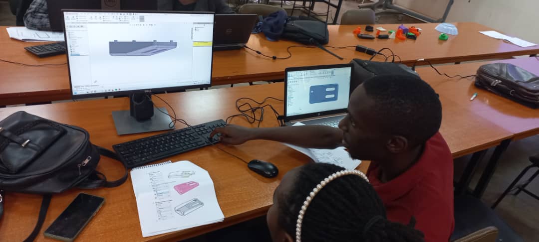 ecolifefoods1's tweet photo. Day 11:
The Ecolife Design Summit included a hands-on seminar where students got practical experience working on design projects related to post-harvest technologies. #Designsummit #Ecolife https://t.co/HXF24OdaYi