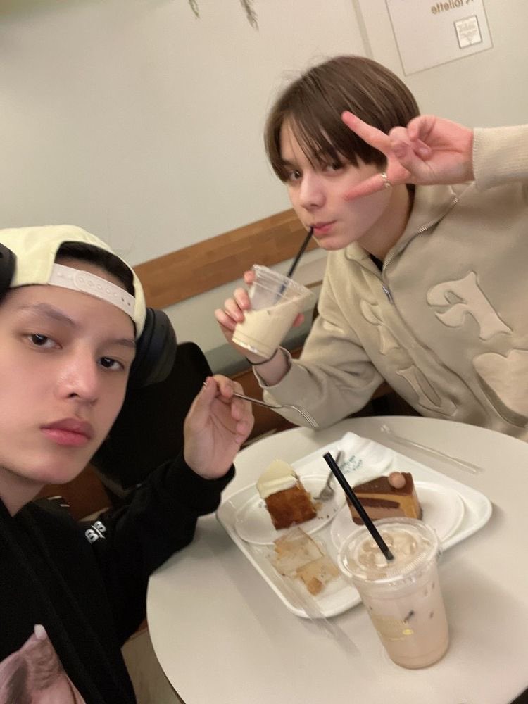 ufunQAQ's tweet photo. jamjay                                 woojam https://t.co/LnFHOxw7uv
