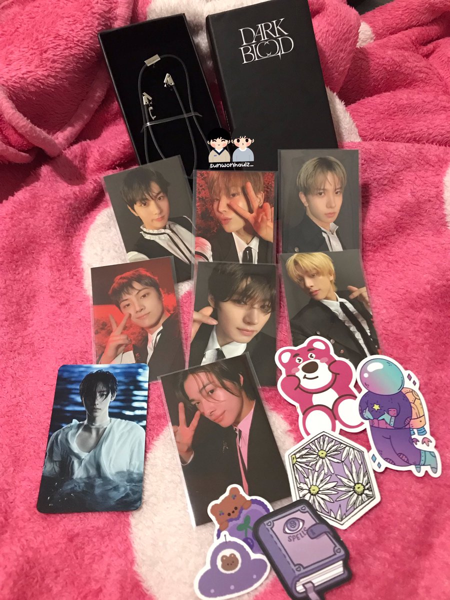 sunwonhaulz_'s tweet photo. — #sunwonhaulz 💌

my impulsive buy for my birthmonth🥹 dark blood choker came home alr!❣️ tysm @yourstonightksj for a smooth transaction! enhypen and the choker came home safeee! til our next transaction!🥰🫶🏻

#urs2nyt_proofs https://t.co/b0iF33Wwx0