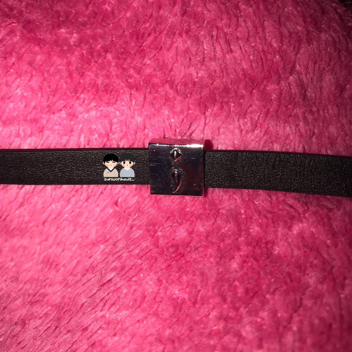 sunwonhaulz_'s tweet photo. — #sunwonhaulz 💌

my impulsive buy for my birthmonth🥹 dark blood choker came home alr!❣️ tysm @yourstonightksj for a smooth transaction! enhypen and the choker came home safeee! til our next transaction!🥰🫶🏻

#urs2nyt_proofs https://t.co/b0iF33Wwx0