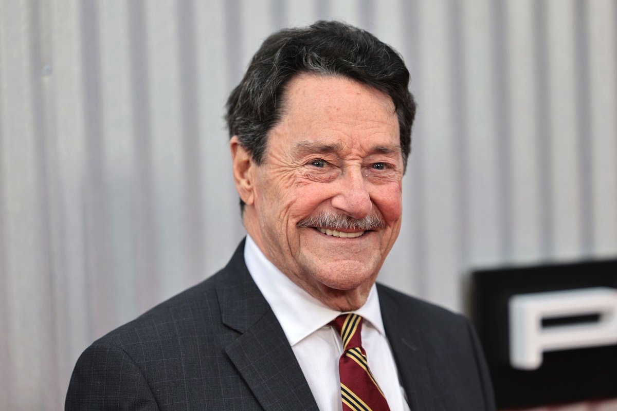 It’s our favorite peepaw’s birthday today! ✨💙❤️✨

#Transformers #PeterCullen