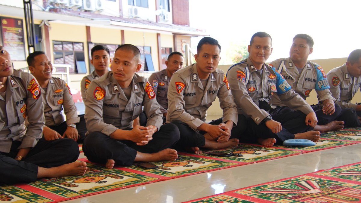ResKulonprogo's tweet image. Binrohtal Agama Islam dengan tema &quot;Keutamaan Puasa Asyura&quot; di Masjid &apos;Ainurrahman Polres Kulonprogo, Jumat (28/7/2023).

#binrohtalpolri #pengajian #masjid #kulonprogo #jogja