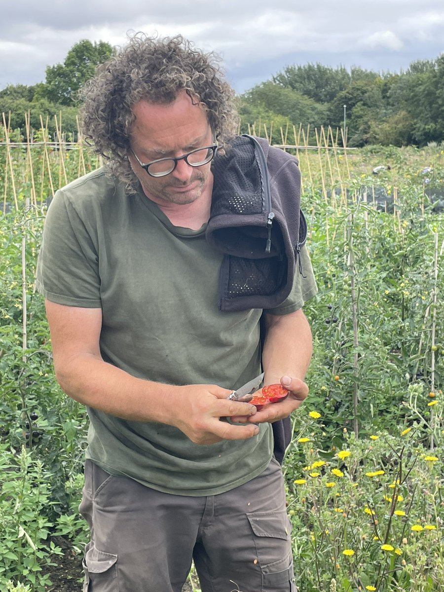gloknoscentre's tweet photo. Day 4 of our summer school was all about sustainable alternatives:  #altproteins w/ Lisa Neidhardt of @CUAltProteins &amp; Sunil Sukumaran &amp; Kat Crozier of @PerfectDayFoods then an incredible visit to @COFARMHQ with our wonderful hosts Gavin &amp; Peter @CRASSHlive @GlobalFood_Camb https://t.co/CY2ucGlLXz