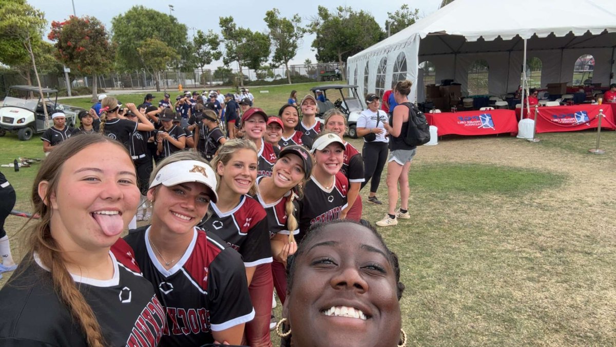 _camillegreen12's tweet photo. I couldn’t have asked for a better team to end my softball career with! I love each and every one of you ❤️ 
@Indianashockwa2 https://t.co/PFJ7BxG56q