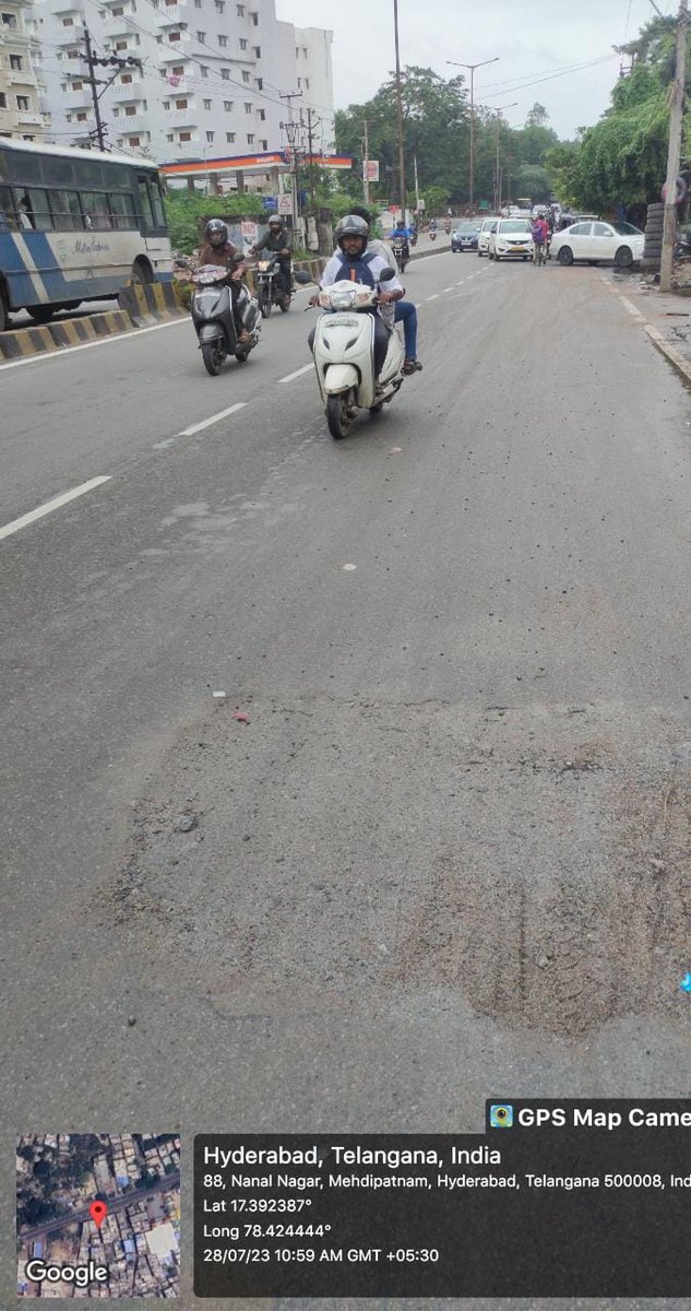udaykumar_usd's tweet photo. @Prakhar26177453 @GHMCOnline Sir,
 Patch work done at andraglourmill road. https://t.co/Yllej7gYnd