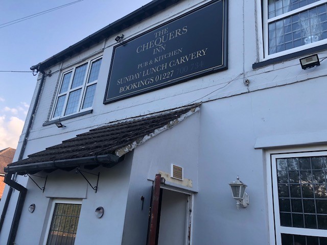 drinker_secret's tweet photo. I've never found a pub more deserving of being supported by its locals than this one?
Rather than warring with their local boozer, the villagers need to get behind it.
#Petham #Canterbury #TheChequersInn
https://t.co/RQyyRtoz0M https://t.co/lMeYSgryAv