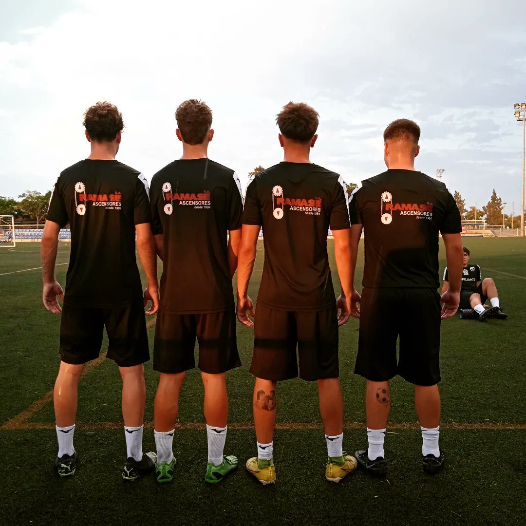 EFGava's tweet photo. 🔵🔵CLUB @EFGava 
💚💙JUVENIL A

🏋️Primera setmana de preparació a punt de finalitzar. Sensacions positives i molta feina per fer

✅Agraïm als 3 patrocinadors que durant tot l'any acompanyaran al Juvenil A a la Divisió d'Honor.

💥Seguim treballant nois

💙💚⚽

#EFGavà #SomEFG https://t.co/yVSYOCC9Io