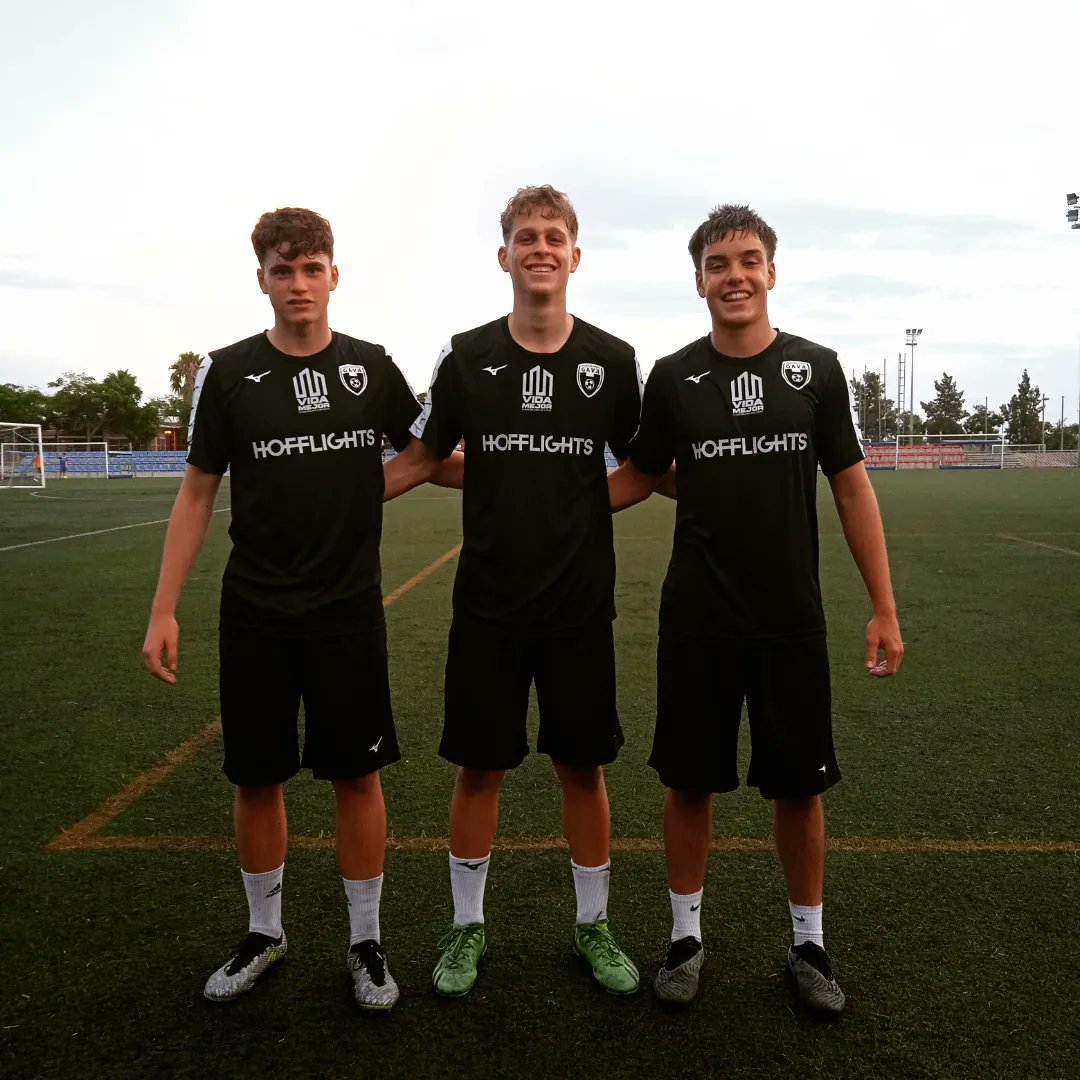 EFGava's tweet photo. 🔵🔵CLUB @EFGava 
💚💙JUVENIL A

🏋️Primera setmana de preparació a punt de finalitzar. Sensacions positives i molta feina per fer

✅Agraïm als 3 patrocinadors que durant tot l'any acompanyaran al Juvenil A a la Divisió d'Honor.

💥Seguim treballant nois

💙💚⚽

#EFGavà #SomEFG https://t.co/yVSYOCC9Io