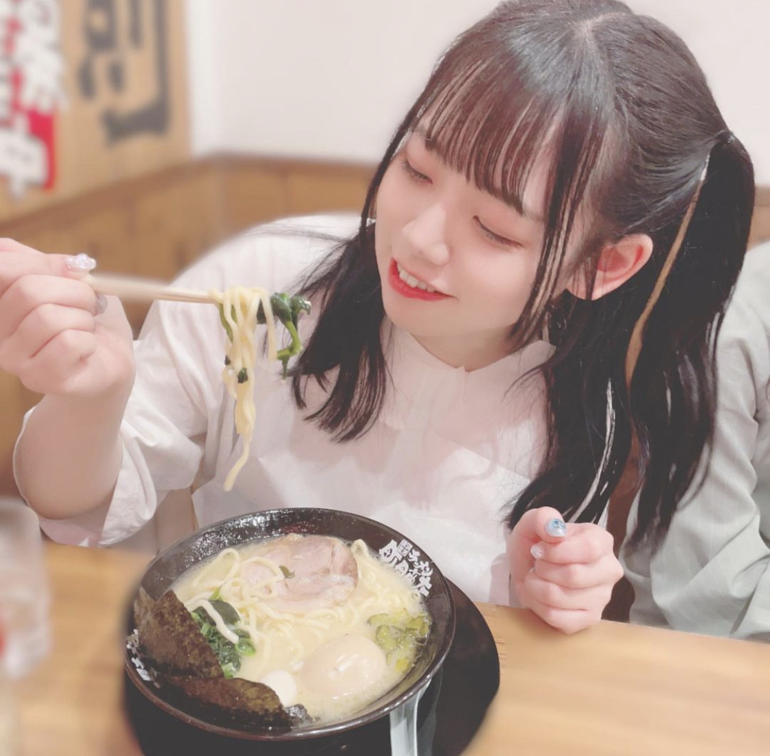 DanielleZu7795's tweet photo. ラーメンとひとりエッチ好きな大���生です🍜

最近暑くなって開放的な気分だから
都内で長期的にヤリモクできるセフレ募集始めてみました😉💕

フェラとか乳首責めとか色々楽しみたいので
性欲発散目的で会える人DMください💌

#裏アカ女子　#オフぱこ募集 https://t.co/1KX7Gzs1BB