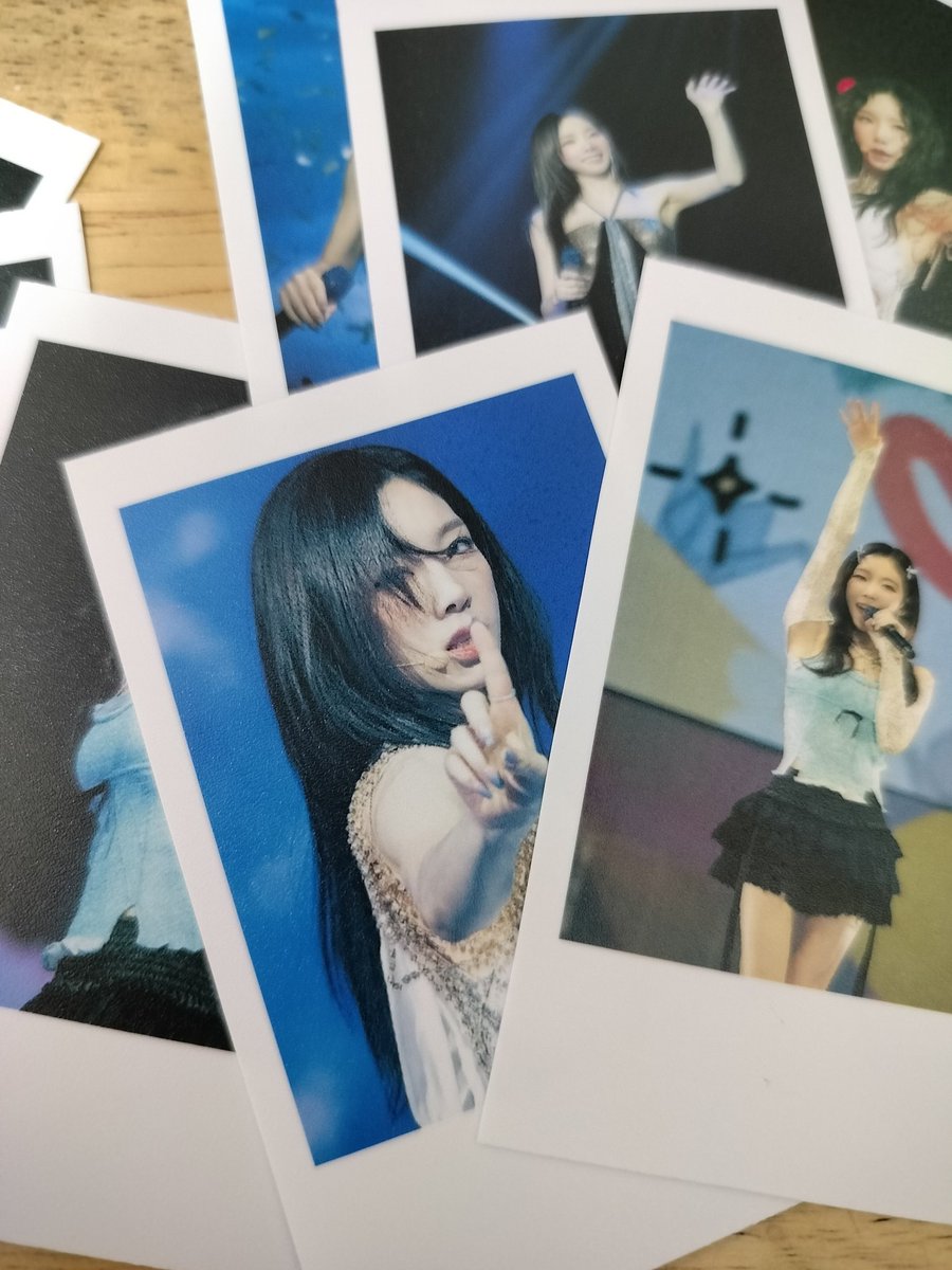 taeyeonsnabi's tweet photo. These Odd of Love polaroids are soooo nice irl. You get 1 random polaroid per set π
#TheODDOfLOVE #TAEYEON
#TheODDOfLOVE_in_MANILA
#TAENGCON https://t.co/rBLLqDDapc