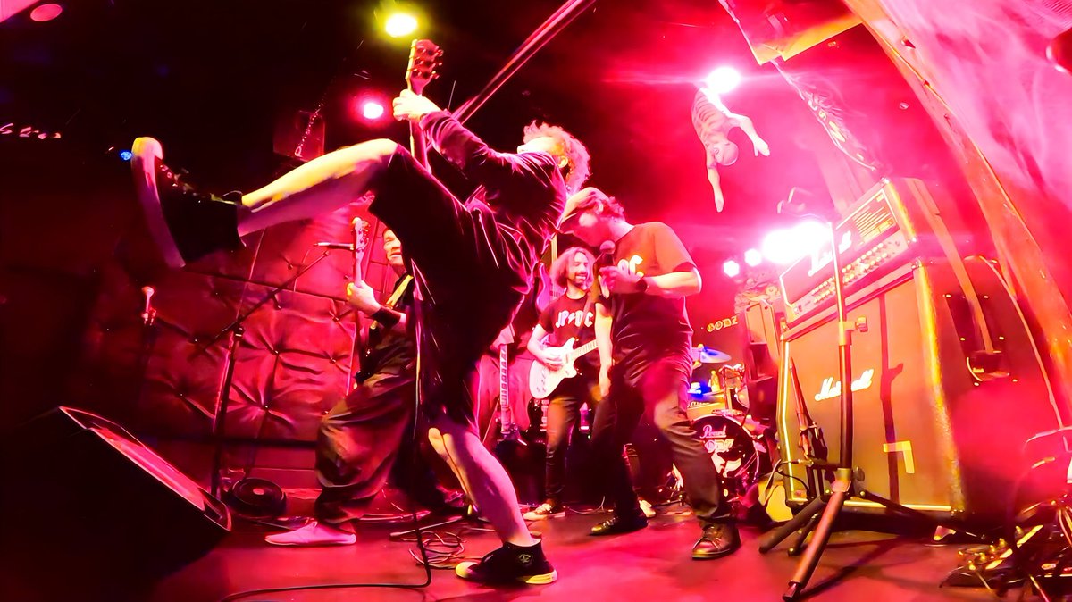 rockbar_GODZ's tweet photo. ⭐︎⭐︎JP/DC歌舞伎町公演⭐︎⭐︎
いや~、圧巻でしたね!!
素ン晴らしい✌️
周年を華々しくして頂きありがとうございました😁
JP/DCがいれば本家の来日が見込めなくとも溜飲が下がるってなもんで、最高にスカっとしましたよ!
全員の演奏技術があってこその高い再現力。脱帽です。
#GODZ #JPDC https://t.co/7vZVBxFdJx