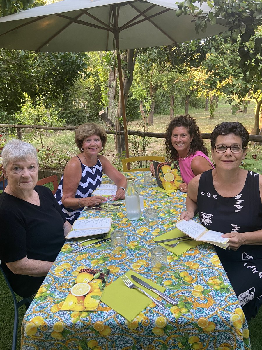 MsMiletto's tweet photo. Dinner in the lemon grove 🍋 🍽️ https://t.co/NtqGykmYHT