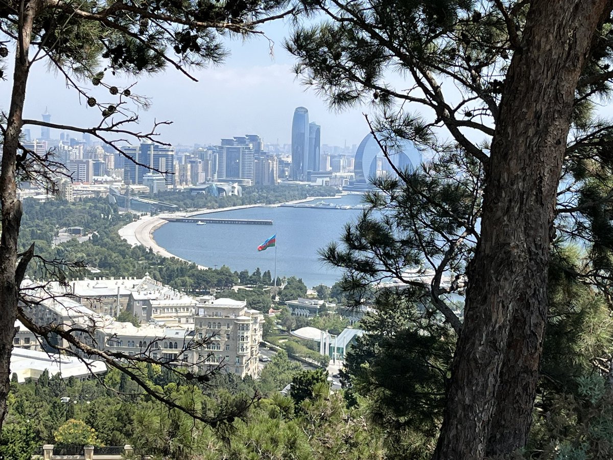 In #Aserbaidschan traf ich Scheich-ul-Islam Allahschükür Paschazade, das geistliche Oberhaupt des Landes, den Vors. des Staatskomitees f.religiöse Vereinigungen (#SCRA) Mubariz Gurbanli und viele weitere führende Institutionen,zudem unseren Dt. Botschafter Ralf Horlemann in #Baku