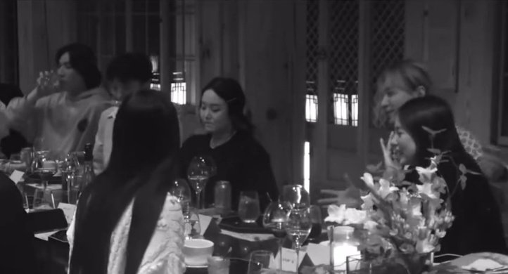 parksxndxrx's tweet photo. love how dae is a full blown homebody but he's present in yb's comeback dinner, jiyong's kwondo dinner and now for dara 🫂💛 https://t.co/wo8orApbT1