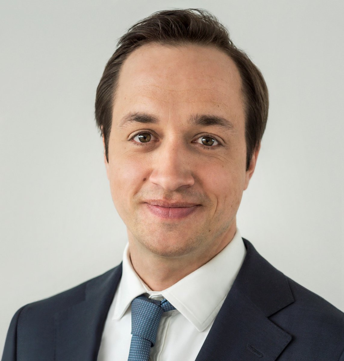 rendite_Mag's tweet image. Durch die Übernahme von #Lyxor ist #Amundi zweitgrößter #ETF Anbieter in Europa - "Wir wollen die vielen PS, die wir haben, noch stärker auf die Straße bringen", sagt Thomas Wiedenmann von Amundi der #boersenzeitung #ETFs #Fonds #DeutscheBoerse 

boersen-zeitung.de/kapitalmaerkte…