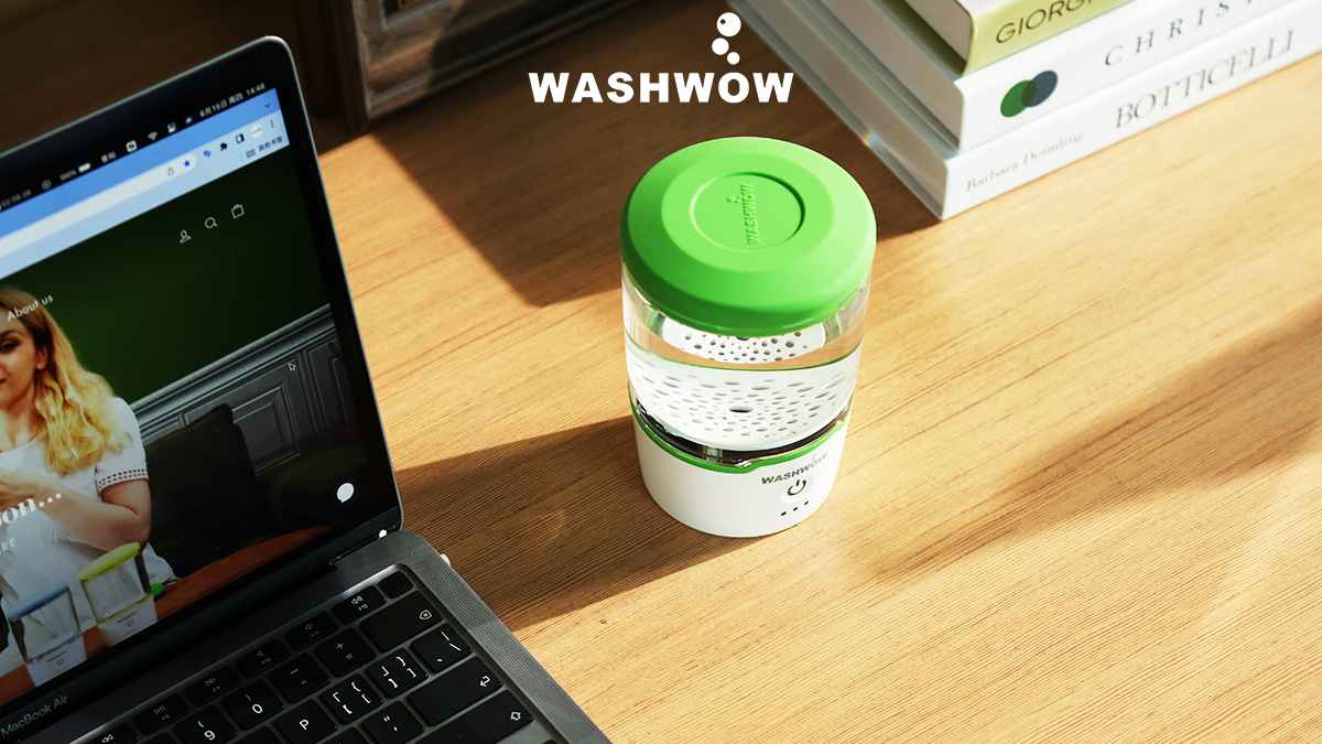 Washwow1's tweet photo. Powered by electrolysis cleaning technology, Mouthwash Cup2 breaks down and eliminates plaque for a healthier smile. Your oral care routine will never be the same.😀
.
.
#washwow #mouthwashcup2 #mouthwash #HClO #dentalcare #technology #design #Kickstarter #crowdfunding https://t.co/OxVIcmWaPh