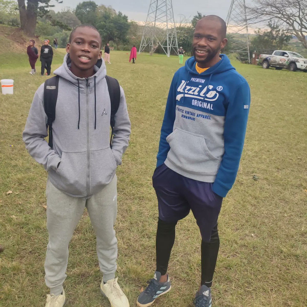 Mthobisi_pm's tweet photo. Only allow good energy to surround you, even if that means getting your circle smaller. 

Don't entertain bad energy. Protect your dream from naysayers. 

The worst thing you could do is to share your dreams and ask for advise from people who have given up on their dreams. https://t.co/T7kF1qCfjN