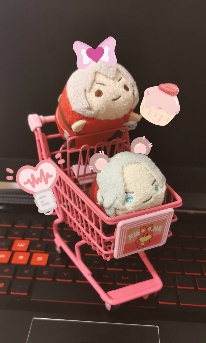 Gougougouu233's tweet photo. 🍓🍓🍓 https://t.co/2GheF3eybc