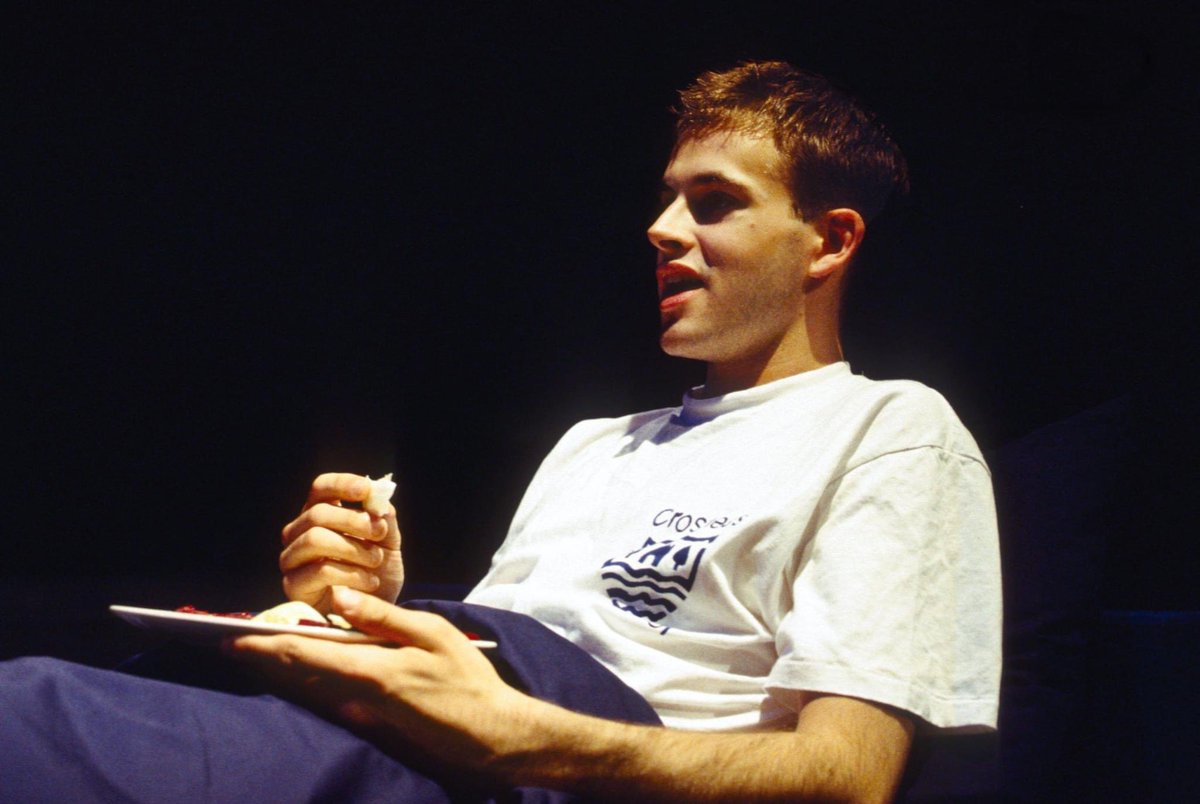 JOJEHARVEY's tweet image. 30 years ago tonight saw the first ever performance of Beautiful Thing, with Philip Glenister, Patricia Kerrigan, Mark Letheren, Jonny Lee Miller and Sophie Stanton at the Bush Theatre. Little did I know the journey that play would take me on all these years later…