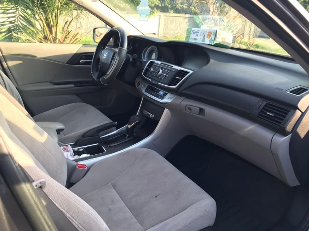 Honda Accord 2014 Model (American Spec)
Very luxurious and spacious 
2.4
Sunroof 
Eco system 
Apple play, 2 USB chargers 🔌  
Cooler box for your drinks 
Fog lights 
Multimedia stirring 
Sports mode
Push to start
Cleared Last two Months .
Price 160k

Info 0555364825