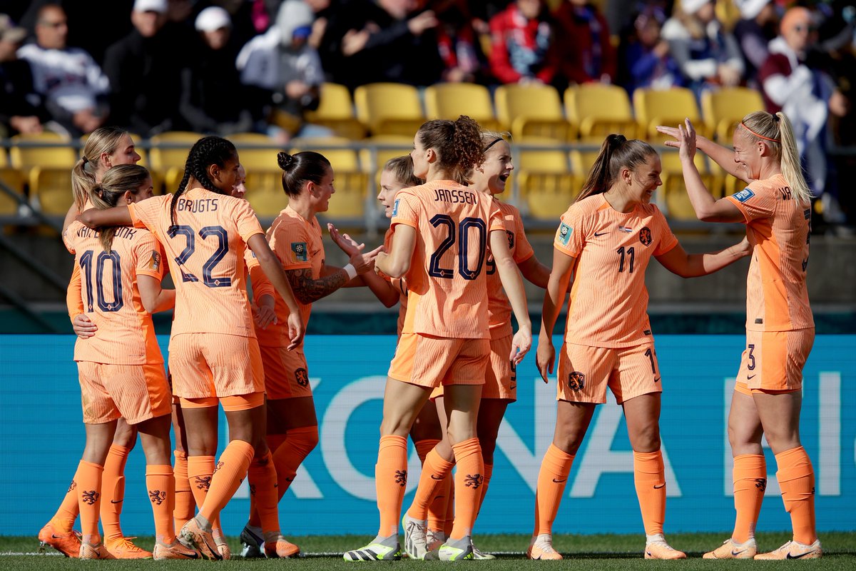 🇺🇸🇳🇱 ⇾ 𝟯𝟴𝟭.𝟬𝟬𝟬 𝗸𝗶𝗷𝗸𝗲𝗿𝘀! 📺

Bedankt voor jullie (nachtelijke) support! 🙏🧡

#FIFAWWC #USANED #TheOranjeBeat