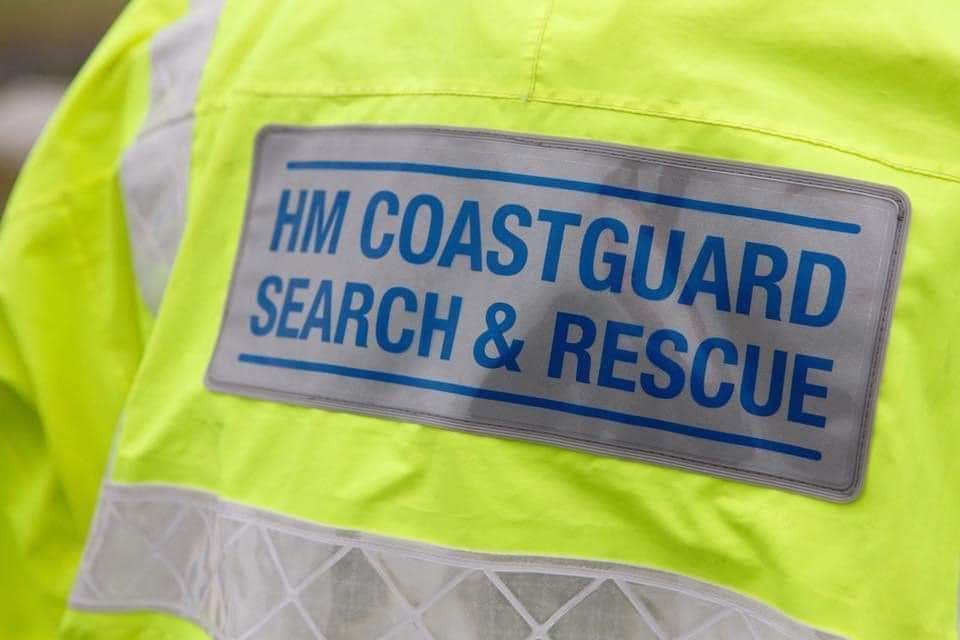 📟 BEEP BEEP BEEP 📟
CALLOUT! 56/2023
27/07/23 11:45

Team paged to reports of a dead dolphin washed up on the beach at Bracklesham.

READ THE FULL STORY HERE...
m.facebook.com/story.php?stor…