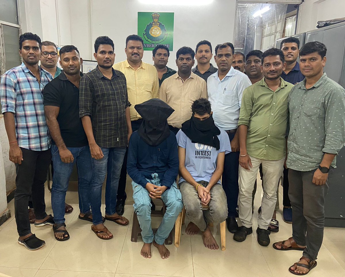 05 accused were apprehended for possession, storage & dissemination of Child Sexual Abuse Material (CSAM) across the state under #OperationSuraksha.
Raids were carried by joint teams of Cyber Crime, Crime Branch & both district police. 
#ChildrenSafety #GoodJobCops