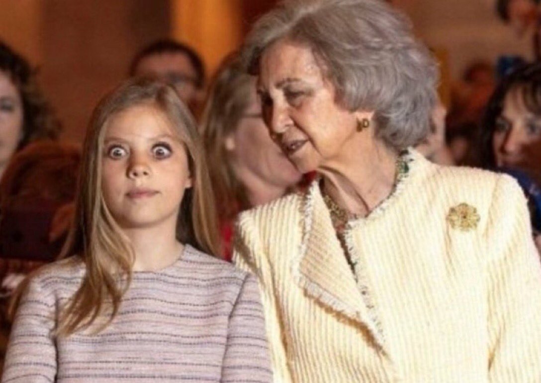 Sofía, cariño, tu formación para el futuro es muy importante. ¿Has pensado en acreditarte por la ANECA?