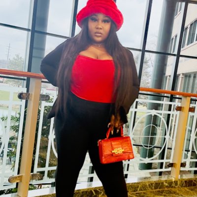ThatThickAss's tweet photo. #NewProfilePic https://t.co/nRVYI2DA27